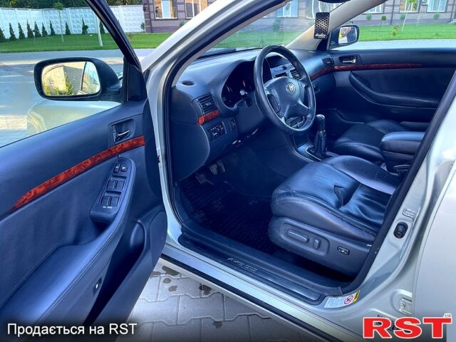 Сірий Тойота Авенсіс, об'ємом двигуна 2 л та пробігом 250 тис. км за 3900 $, фото 5 на Automoto.ua