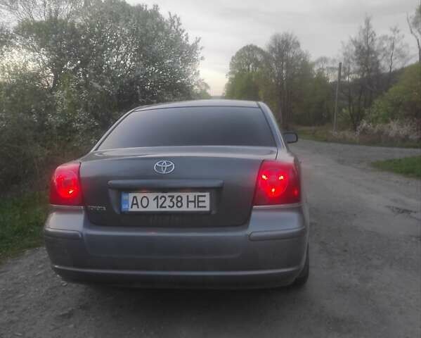 Серый Тойота Авенсис, объемом двигателя 2 л и пробегом 271 тыс. км за 4850 $, фото 10 на Automoto.ua