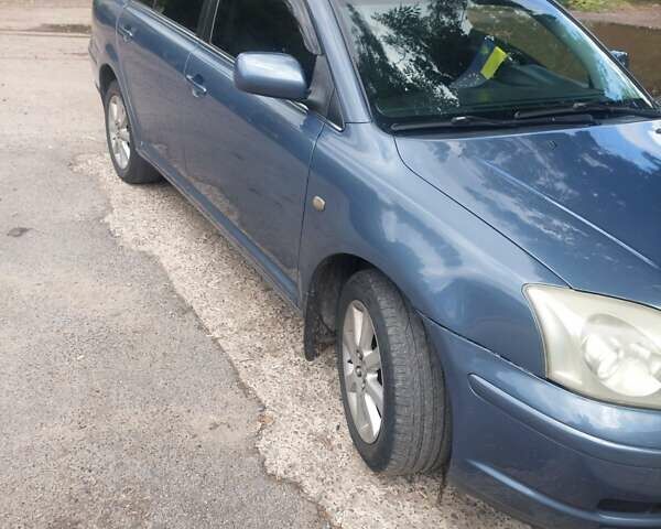 Сірий Тойота Авенсіс, об'ємом двигуна 1.79 л та пробігом 355 тис. км за 5150 $, фото 1 на Automoto.ua