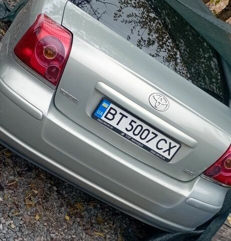 Серый Тойота Авенсис, объемом двигателя 2 л и пробегом 111 тыс. км за 4713 $, фото 4 на Automoto.ua