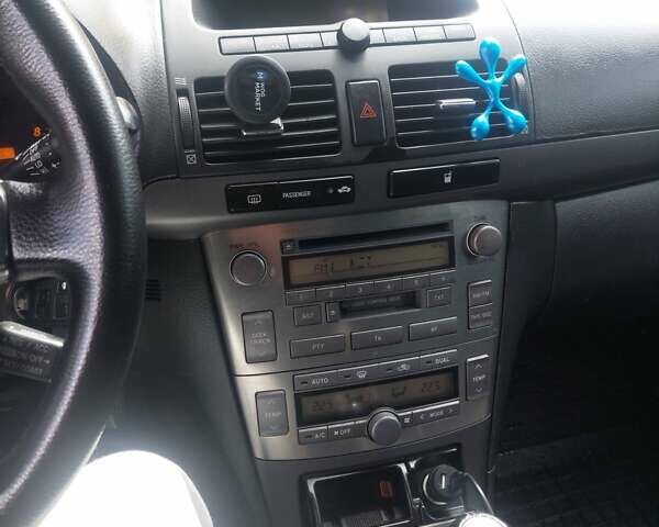 Сірий Тойота Авенсіс, об'ємом двигуна 1.79 л та пробігом 355 тис. км за 5150 $, фото 2 на Automoto.ua