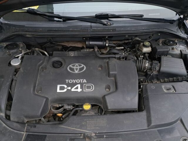 Сірий Тойота Авенсіс, об'ємом двигуна 2 л та пробігом 286 тис. км за 4900 $, фото 5 на Automoto.ua