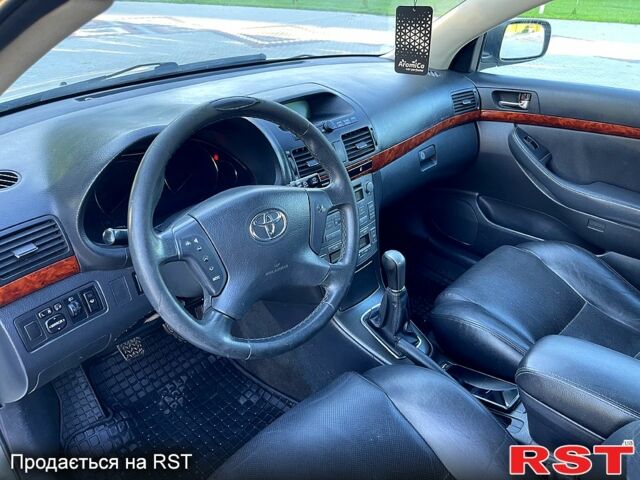 Сірий Тойота Авенсіс, об'ємом двигуна 2 л та пробігом 250 тис. км за 3900 $, фото 6 на Automoto.ua