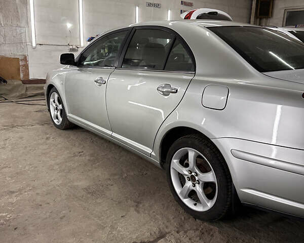 Сірий Тойота Авенсіс, об'ємом двигуна 2 л та пробігом 295 тис. км за 4800 $, фото 5 на Automoto.ua