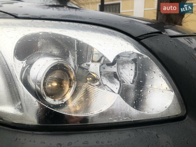 Серый Тойота Авенсис, объемом двигателя 2 л и пробегом 250 тыс. км за 4250 $, фото 11 на Automoto.ua