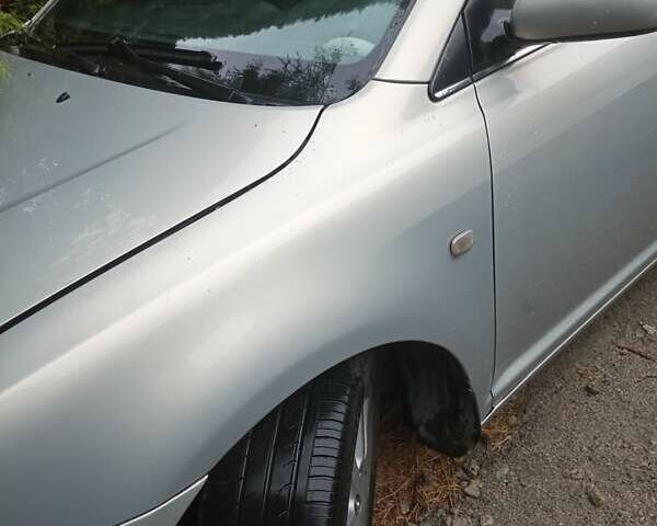 Сірий Тойота Авенсіс, об'ємом двигуна 1.79 л та пробігом 380 тис. км за 5000 $, фото 14 на Automoto.ua