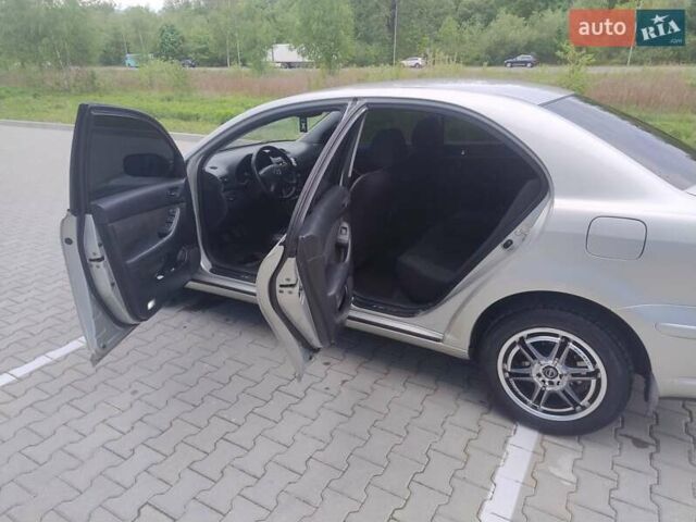 Серый Тойота Авенсис, объемом двигателя 1.79 л и пробегом 298 тыс. км за 5100 $, фото 18 на Automoto.ua