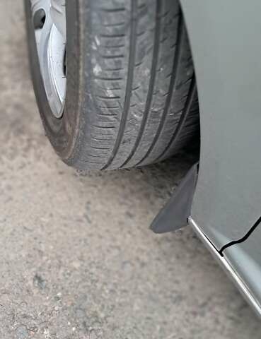 Серый Тойота Авенсис, объемом двигателя 2 л и пробегом 243 тыс. км за 5999 $, фото 21 на Automoto.ua