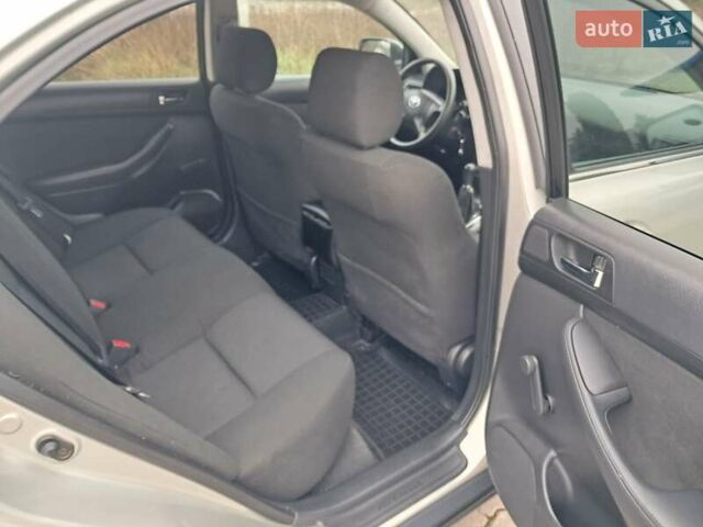 Серый Тойота Авенсис, объемом двигателя 1.8 л и пробегом 230 тыс. км за 5200 $, фото 43 на Automoto.ua