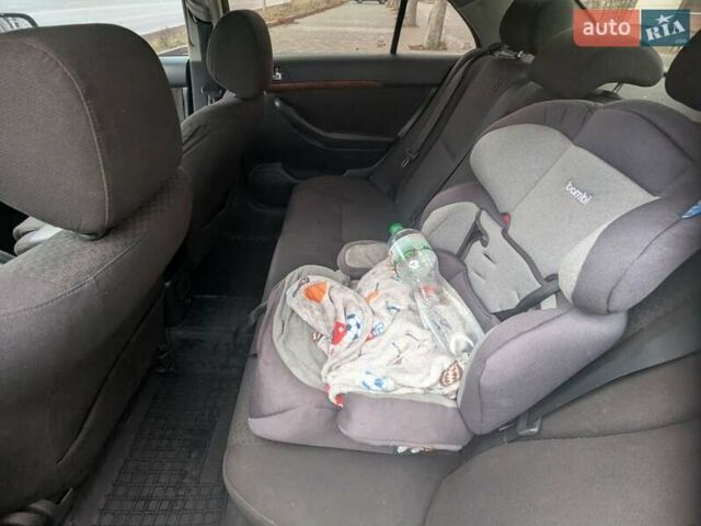 Сірий Тойота Авенсіс, об'ємом двигуна 2 л та пробігом 390 тис. км за 4500 $, фото 13 на Automoto.ua