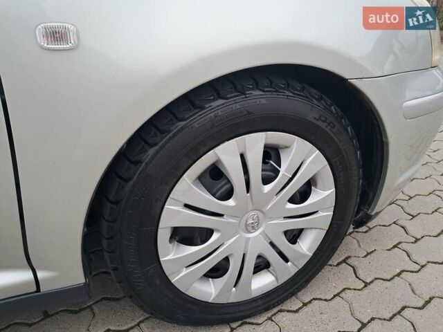 Серый Тойота Авенсис, объемом двигателя 1.8 л и пробегом 230 тыс. км за 5200 $, фото 37 на Automoto.ua