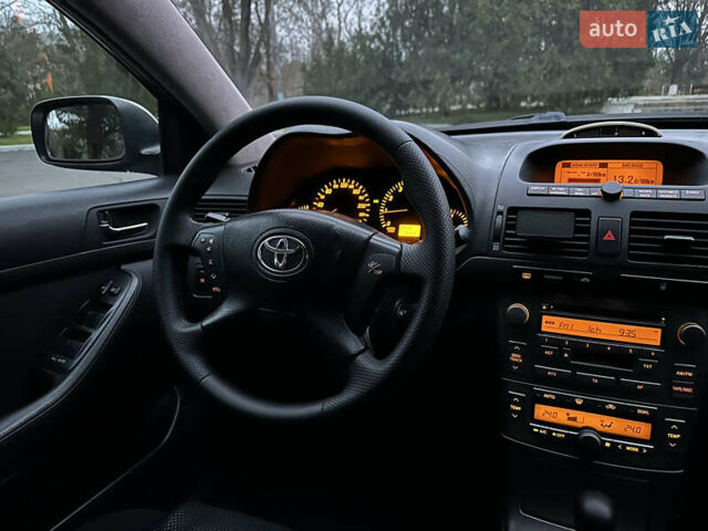 Сірий Тойота Авенсіс, об'ємом двигуна 1.79 л та пробігом 280 тис. км за 4600 $, фото 33 на Automoto.ua