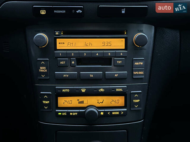 Сірий Тойота Авенсіс, об'ємом двигуна 1.79 л та пробігом 280 тис. км за 4600 $, фото 31 на Automoto.ua