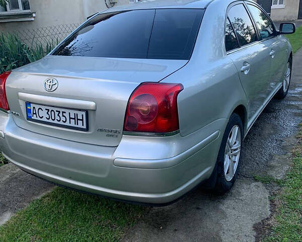 Серый Тойота Авенсис, объемом двигателя 2 л и пробегом 298 тыс. км за 5300 $, фото 4 на Automoto.ua