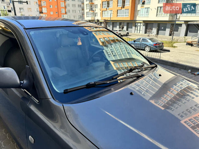 Серый Тойота Авенсис, объемом двигателя 2 л и пробегом 260 тыс. км за 5200 $, фото 13 на Automoto.ua
