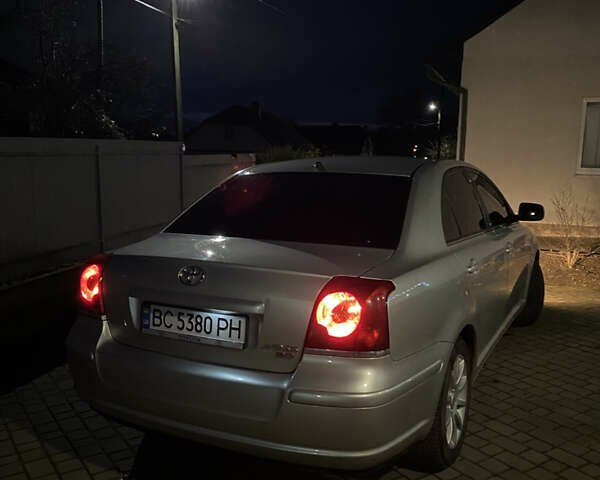 Сірий Тойота Авенсіс, об'ємом двигуна 2 л та пробігом 287 тис. км за 4800 $, фото 1 на Automoto.ua