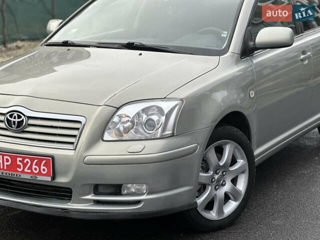 Серый Тойота Авенсис, объемом двигателя 2 л и пробегом 250 тыс. км за 4650 $, фото 13 на Automoto.ua