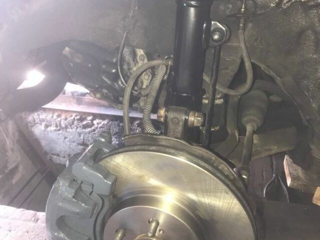 Серый Тойота Авенсис, объемом двигателя 2 л и пробегом 3 тыс. км за 5267 $, фото 8 на Automoto.ua