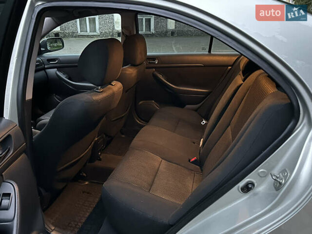 Сірий Тойота Авенсіс, об'ємом двигуна 1.79 л та пробігом 280 тис. км за 4600 $, фото 25 на Automoto.ua