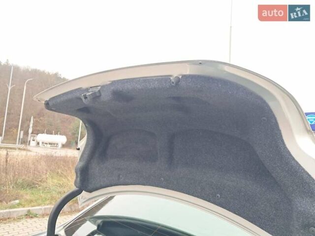 Серый Тойота Авенсис, объемом двигателя 1.8 л и пробегом 230 тыс. км за 5200 $, фото 41 на Automoto.ua