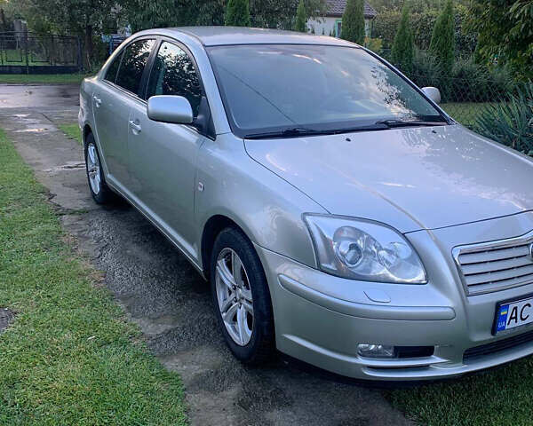 Серый Тойота Авенсис, объемом двигателя 2 л и пробегом 298 тыс. км за 5300 $, фото 1 на Automoto.ua