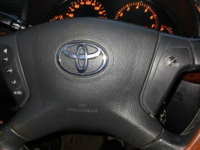 Серый Тойота Авенсис, объемом двигателя 1.8 л и пробегом 270 тыс. км за 4800 $, фото 5 на Automoto.ua