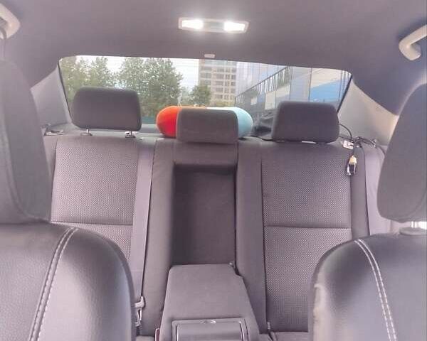 Серый Тойота Авенсис, объемом двигателя 1.79 л и пробегом 298 тыс. км за 5100 $, фото 24 на Automoto.ua