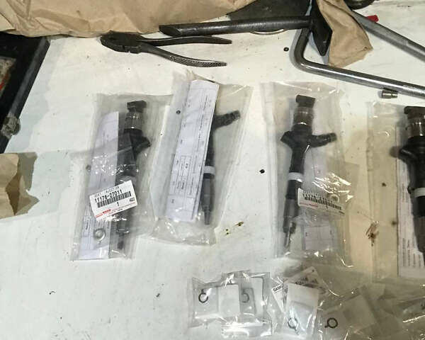 Серый Тойота Авенсис, объемом двигателя 2.01 л и пробегом 610 тыс. км за 4500 $, фото 5 на Automoto.ua