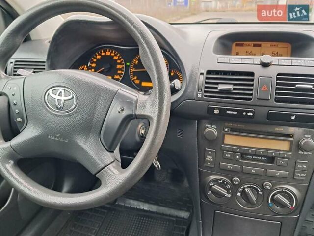 Серый Тойота Авенсис, объемом двигателя 1.8 л и пробегом 230 тыс. км за 5200 $, фото 58 на Automoto.ua