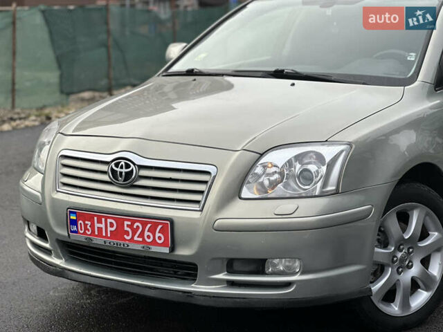 Серый Тойота Авенсис, объемом двигателя 2 л и пробегом 250 тыс. км за 4650 $, фото 12 на Automoto.ua