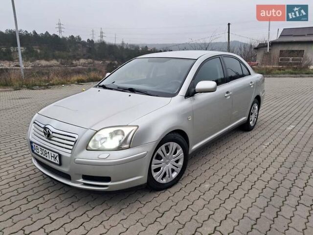 Серый Тойота Авенсис, объемом двигателя 1.8 л и пробегом 230 тыс. км за 5200 $, фото 1 на Automoto.ua