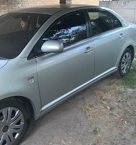 Серый Тойота Авенсис, объемом двигателя 2 л и пробегом 180 тыс. км за 3750 $, фото 3 на Automoto.ua