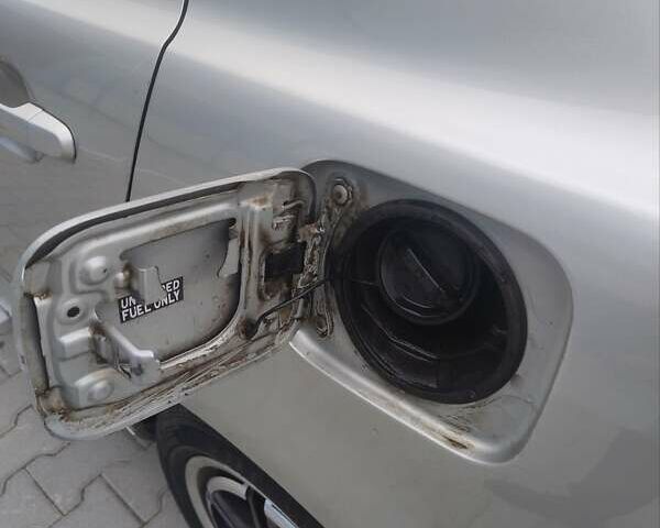 Серый Тойота Авенсис, объемом двигателя 1.79 л и пробегом 298 тыс. км за 5100 $, фото 46 на Automoto.ua