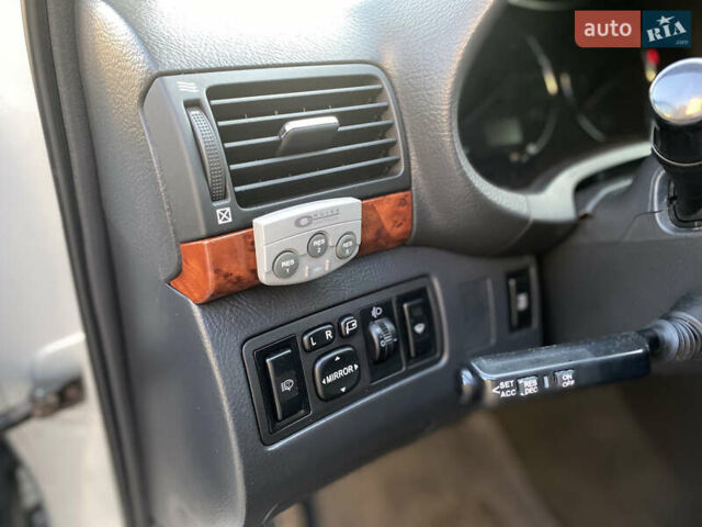 Серый Тойота Авенсис, объемом двигателя 1.8 л и пробегом 210 тыс. км за 5500 $, фото 14 на Automoto.ua