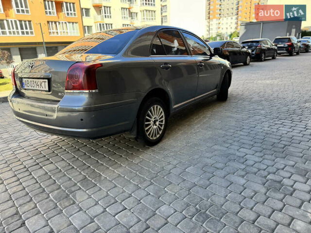 Серый Тойота Авенсис, объемом двигателя 2 л и пробегом 260 тыс. км за 5200 $, фото 12 на Automoto.ua