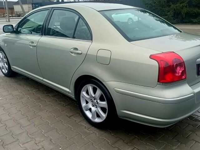 Серый Тойота Авенсис, объемом двигателя 2 л и пробегом 250 тыс. км за 4100 $, фото 3 на Automoto.ua