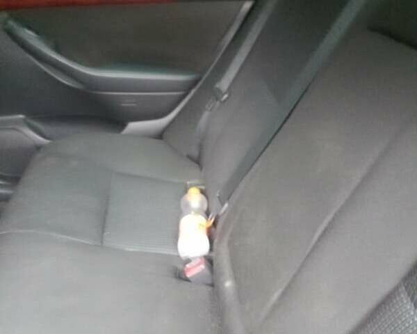 Сірий Тойота Авенсіс, об'ємом двигуна 1.79 л та пробігом 380 тис. км за 5000 $, фото 17 на Automoto.ua