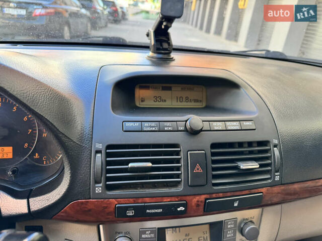 Серый Тойота Авенсис, объемом двигателя 2 л и пробегом 260 тыс. км за 5200 $, фото 20 на Automoto.ua