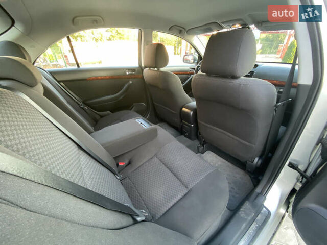 Серый Тойота Авенсис, объемом двигателя 1.8 л и пробегом 210 тыс. км за 5500 $, фото 17 на Automoto.ua