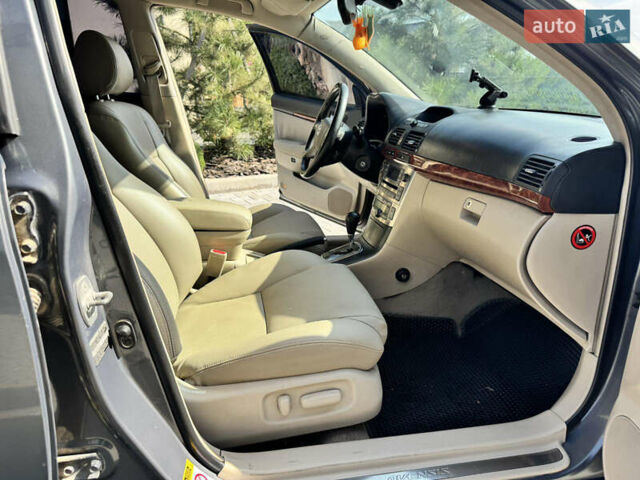 Серый Тойота Авенсис, объемом двигателя 2 л и пробегом 260 тыс. км за 4999 $, фото 15 на Automoto.ua