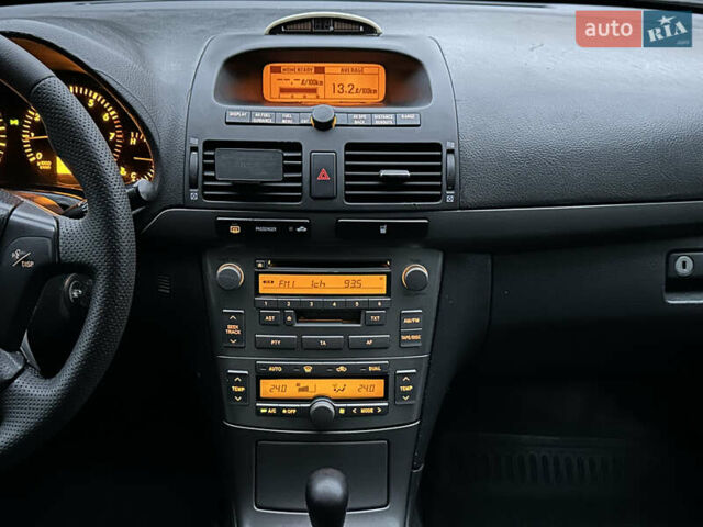 Сірий Тойота Авенсіс, об'ємом двигуна 1.79 л та пробігом 280 тис. км за 4600 $, фото 28 на Automoto.ua