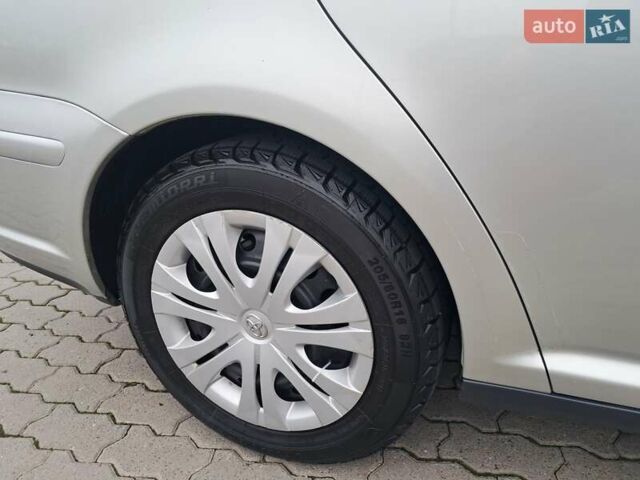 Серый Тойота Авенсис, объемом двигателя 1.8 л и пробегом 230 тыс. км за 5200 $, фото 36 на Automoto.ua