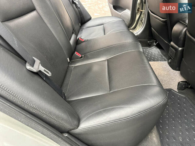 Серый Тойота Авенсис, объемом двигателя 2 л и пробегом 250 тыс. км за 4650 $, фото 56 на Automoto.ua