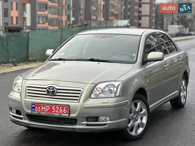 Серый Тойота Авенсис, объемом двигателя 2 л и пробегом 250 тыс. км за 4650 $, фото 1 на Automoto.ua