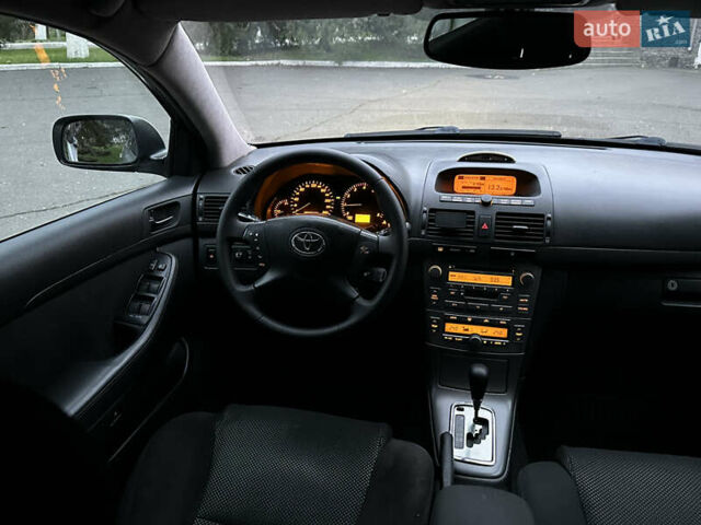 Сірий Тойота Авенсіс, об'ємом двигуна 1.79 л та пробігом 280 тис. км за 4600 $, фото 26 на Automoto.ua