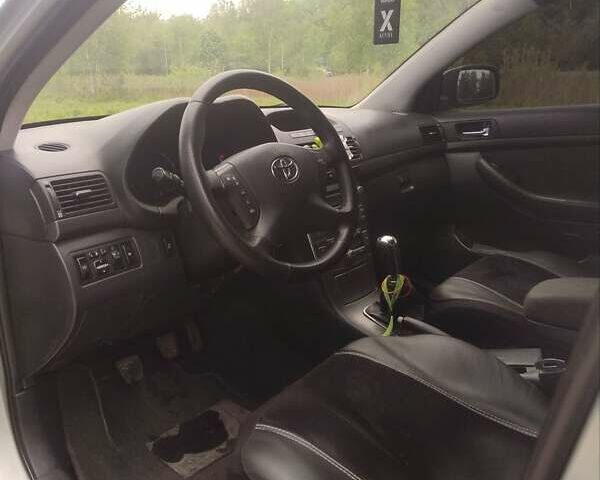 Серый Тойота Авенсис, объемом двигателя 1.79 л и пробегом 298 тыс. км за 5100 $, фото 14 на Automoto.ua