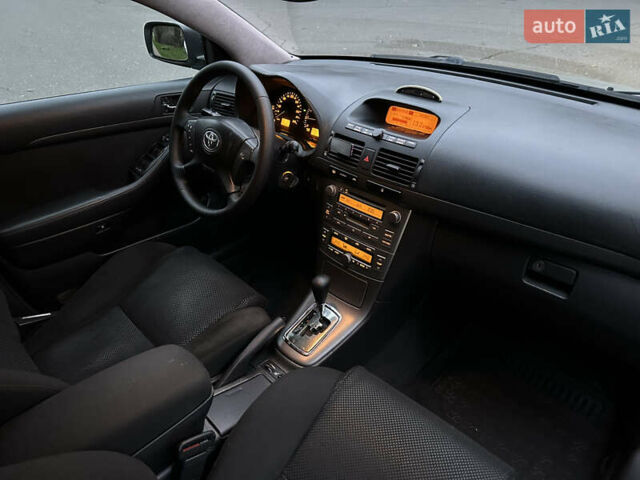 Сірий Тойота Авенсіс, об'ємом двигуна 1.79 л та пробігом 280 тис. км за 4600 $, фото 21 на Automoto.ua