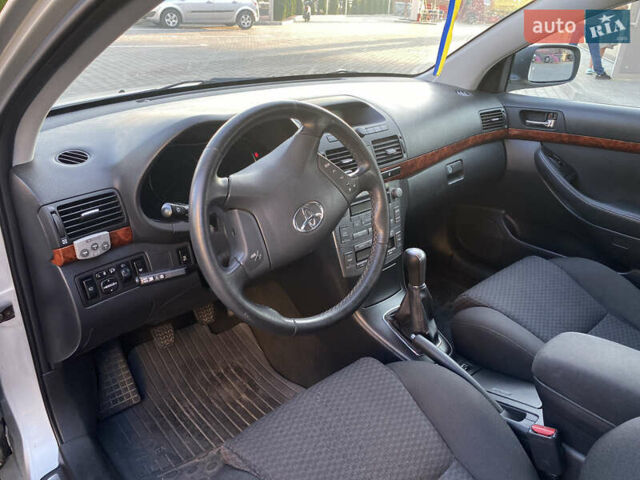 Серый Тойота Авенсис, объемом двигателя 1.8 л и пробегом 210 тыс. км за 5500 $, фото 13 на Automoto.ua