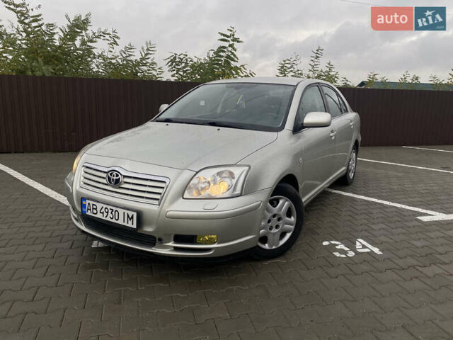 Серый Тойота Авенсис, объемом двигателя 1.8 л и пробегом 210 тыс. км за 5500 $, фото 2 на Automoto.ua