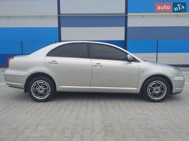 Серый Тойота Авенсис, объемом двигателя 1.79 л и пробегом 298 тыс. км за 5100 $, фото 2 на Automoto.ua